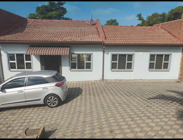 4 BEDROOM HOUSE FOR SALE IN MALVERN